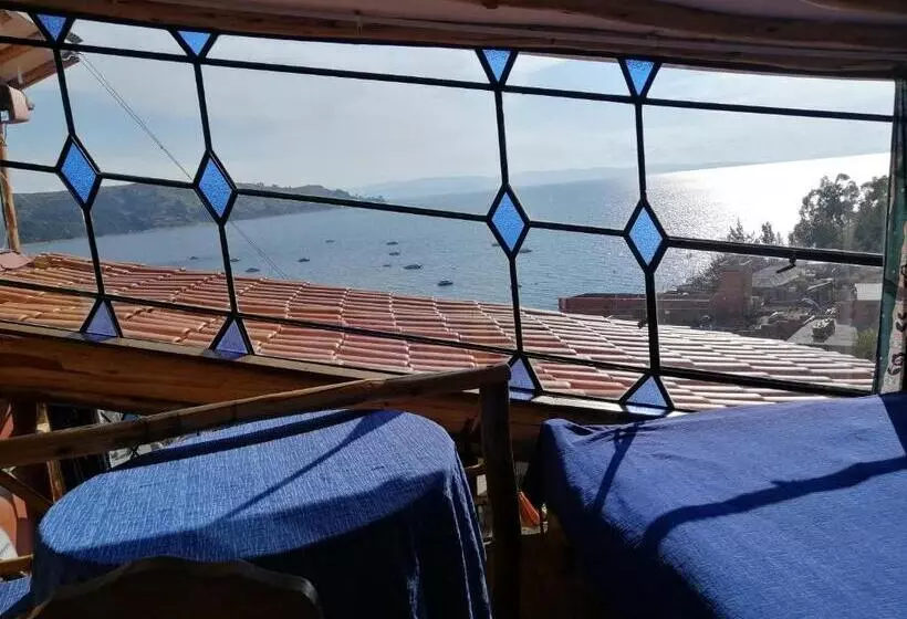 پانسیون Hostal Las Olas