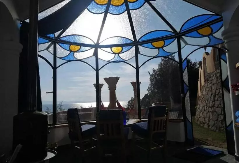 پانسیون Hostal Las Olas