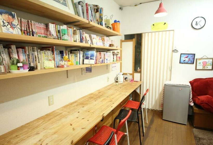 Pension Kobe Net Cafe & Rental Space Nayuta Hostel