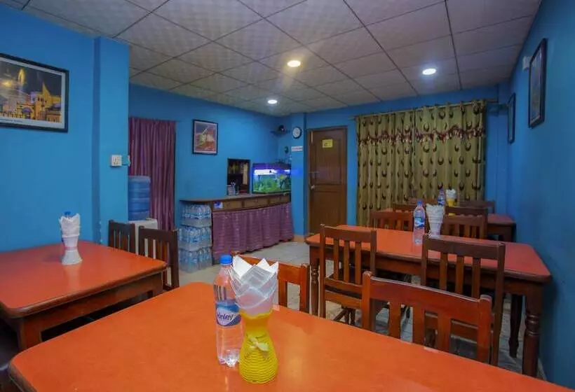 پانسیون Oyo 305 Hotel Gauri