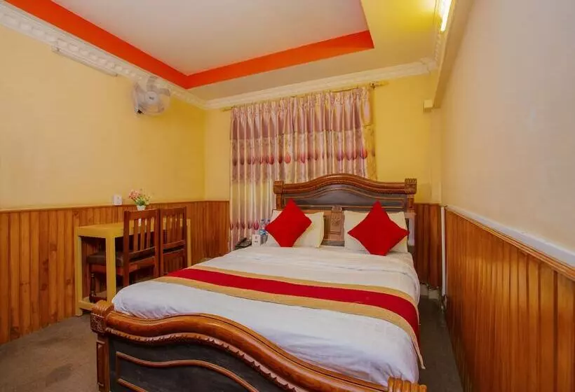 پانسیون Oyo 305 Hotel Gauri