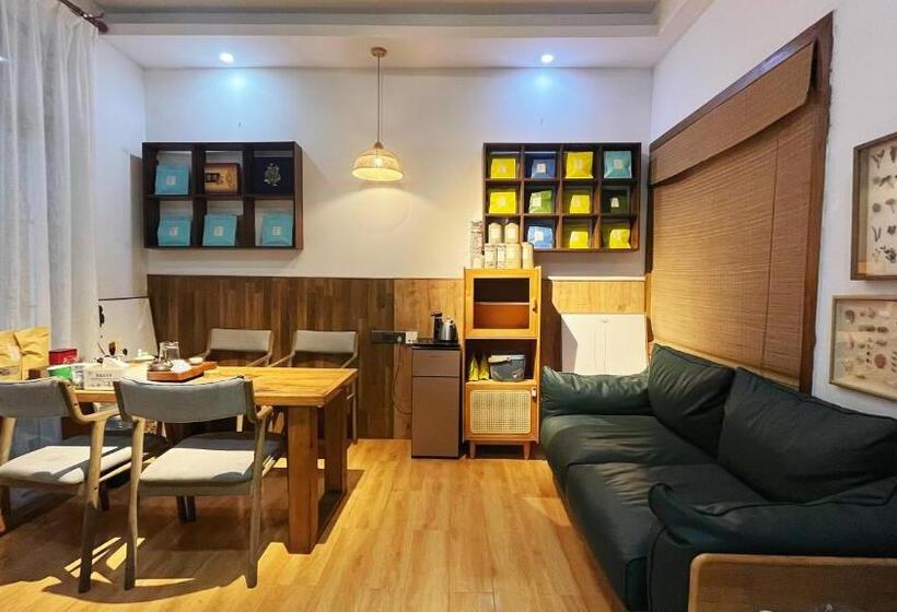 Pension Wally House青山惠风民宿