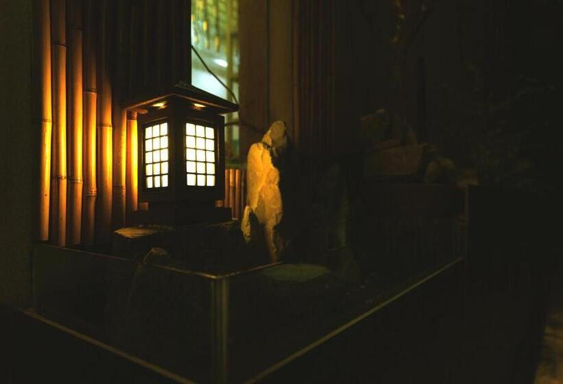 Pension Wally House青山惠风民宿