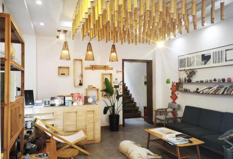 Pension Wally House青山惠风民宿