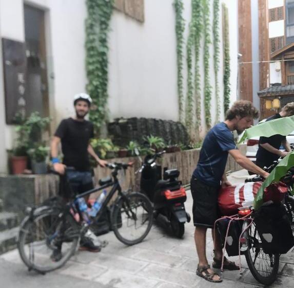 Pension Wally House青山惠风民宿