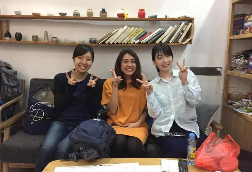 Majatalo Wally House青山惠风民宿