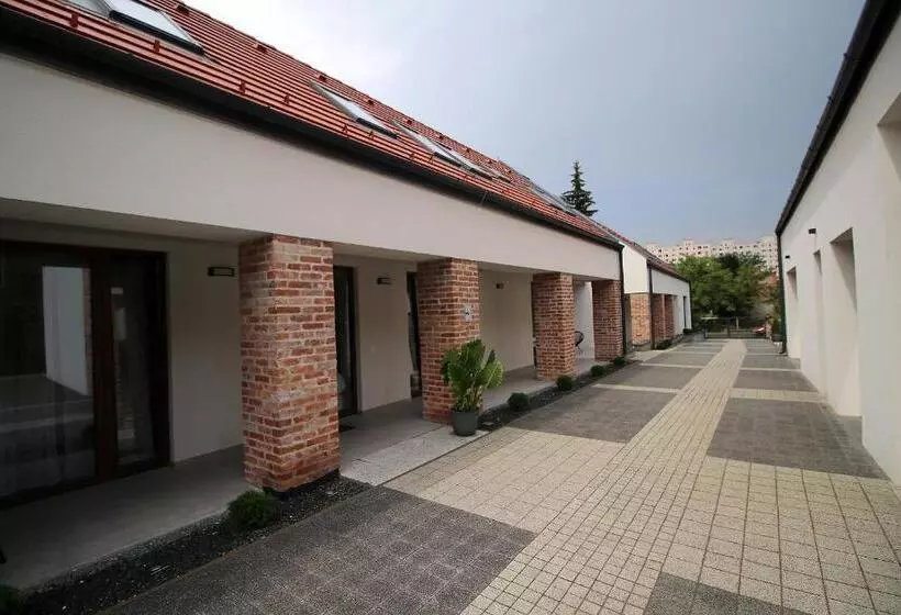 Majatalo A Ház