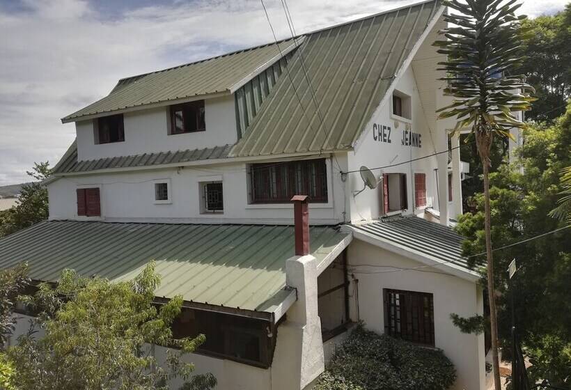 پانسیون Chez Jeanne Chambre D'hôte