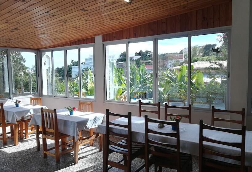 پانسیون Chez Jeanne Chambre D'hôte