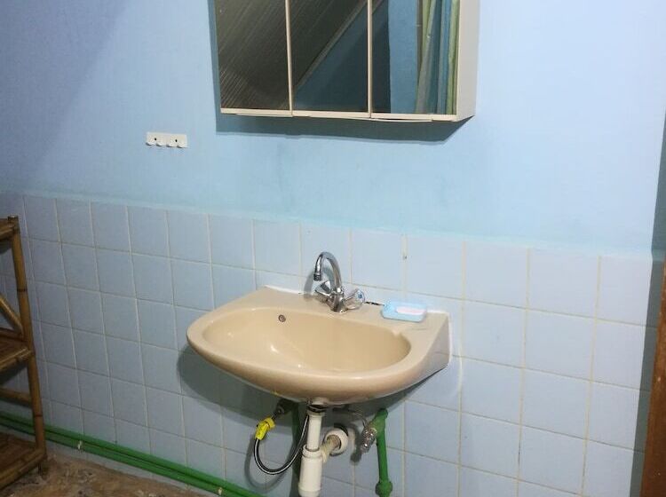 پانسیون Chez Jeanne Chambre D'hôte