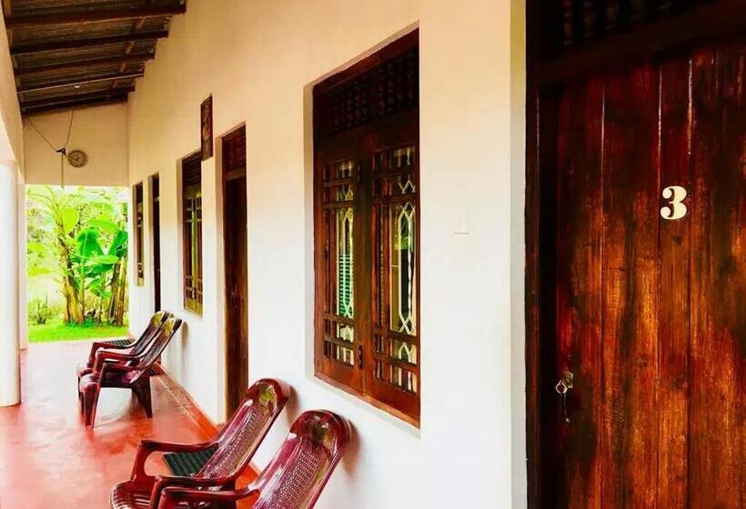 پانسیون Kumari Guest House