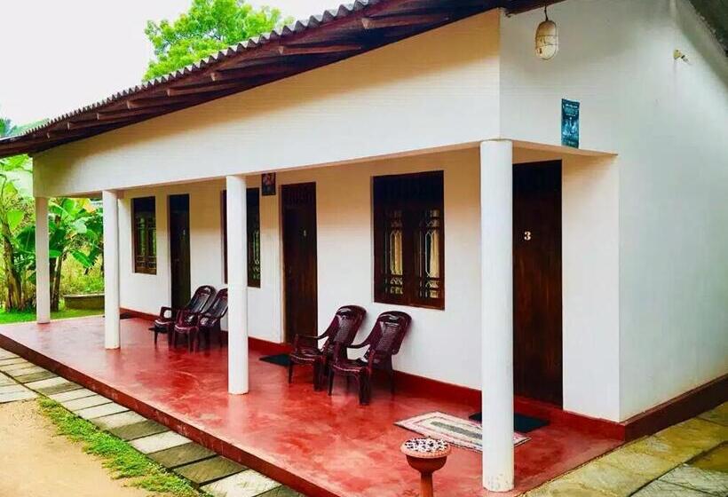 پانسیون Kumari Guest House