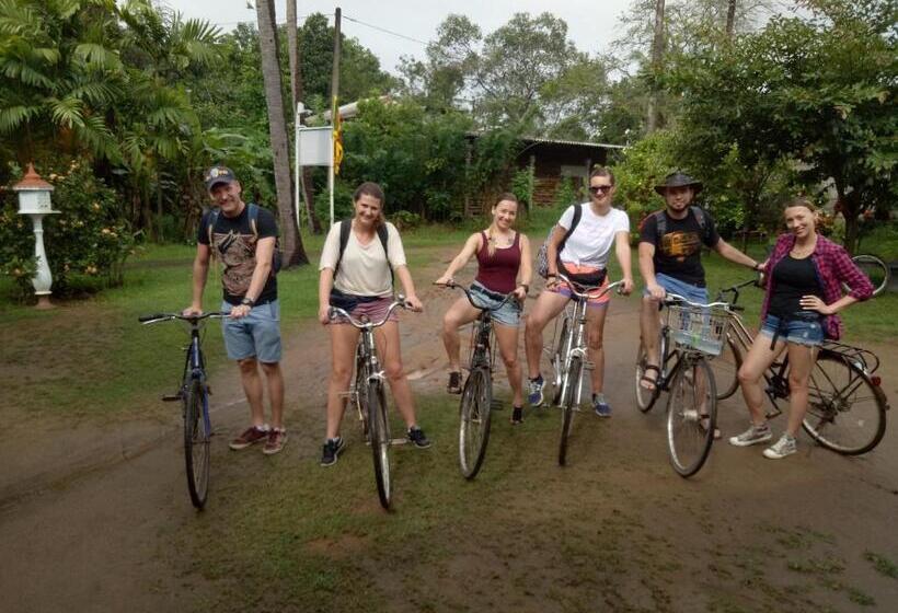 پانسیون Kumari Guest House