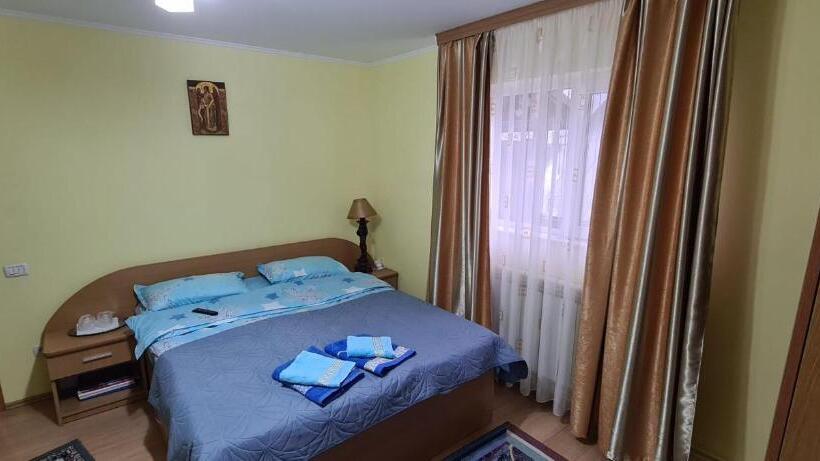 بنسيون Vila Cu Flori