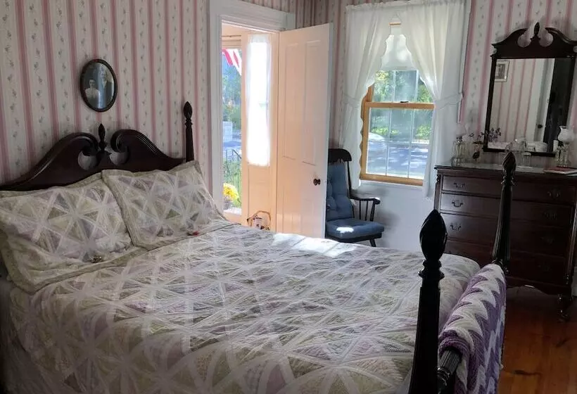 Mulberry Bed & Breakfast