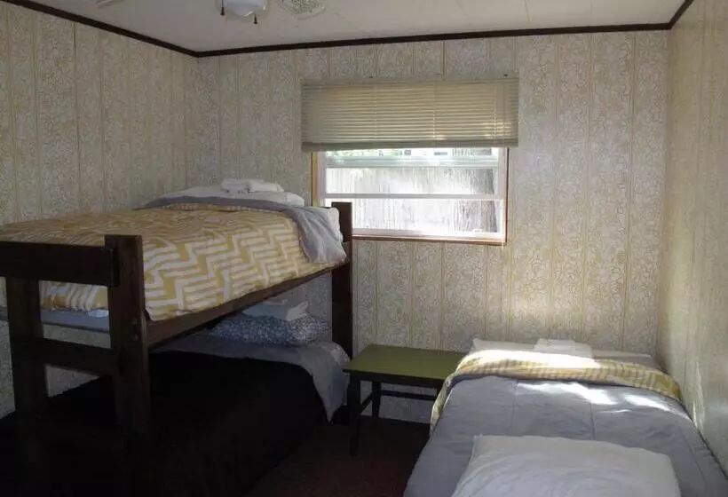 Majatalo Little Ted's Cottages