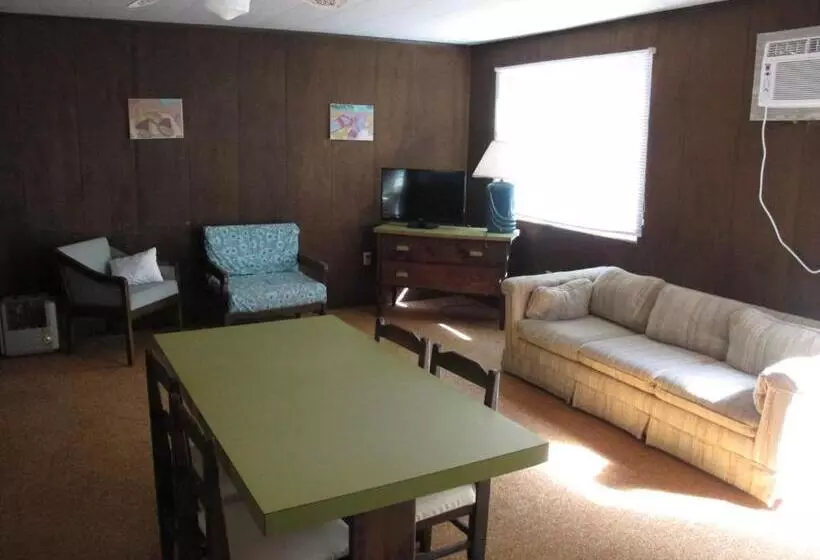 Majatalo Little Ted's Cottages