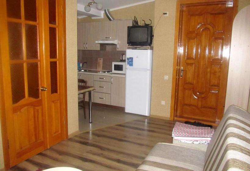 Apartment On Hoholya 90