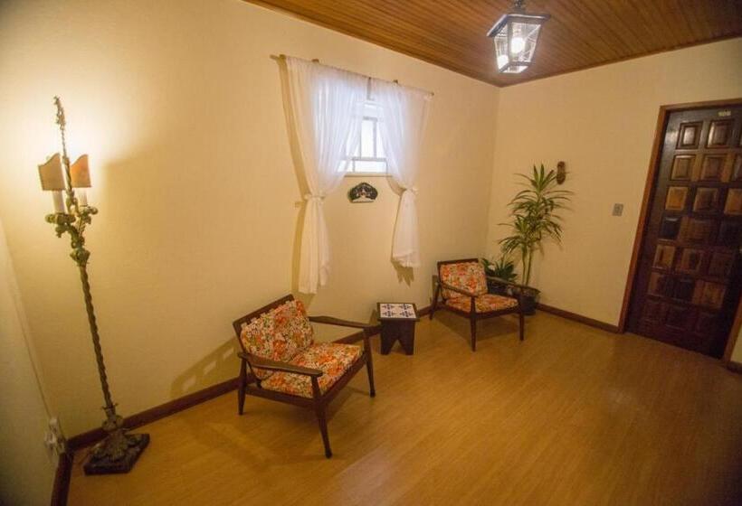 호스텔 Pousada Taverna Do Golf