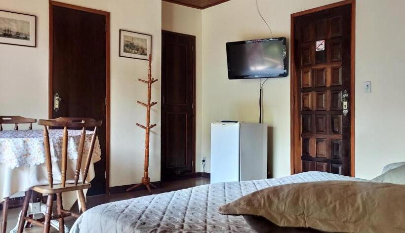 호스텔 Pousada Taverna Do Golf