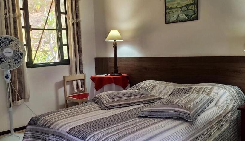 호스텔 Pousada Taverna Do Golf