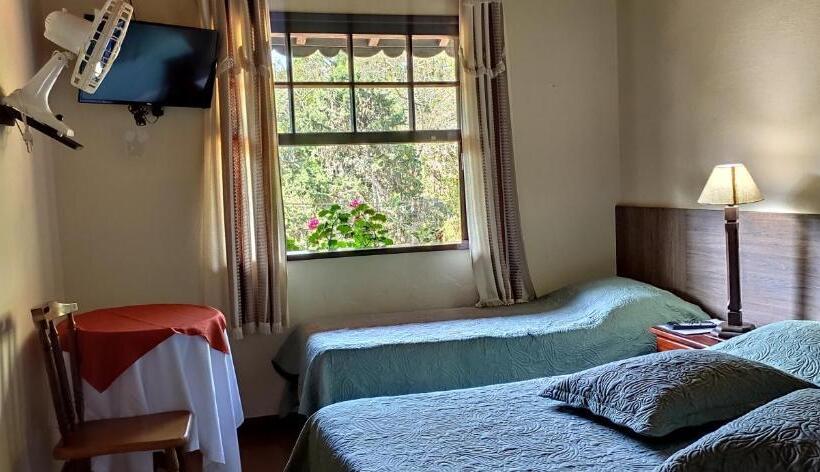 호스텔 Pousada Taverna Do Golf