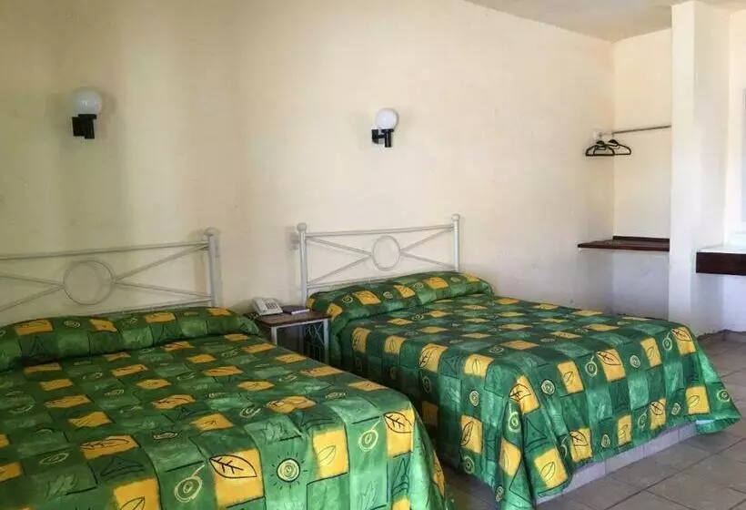 ホテル Y Balneario Ojo Caliente