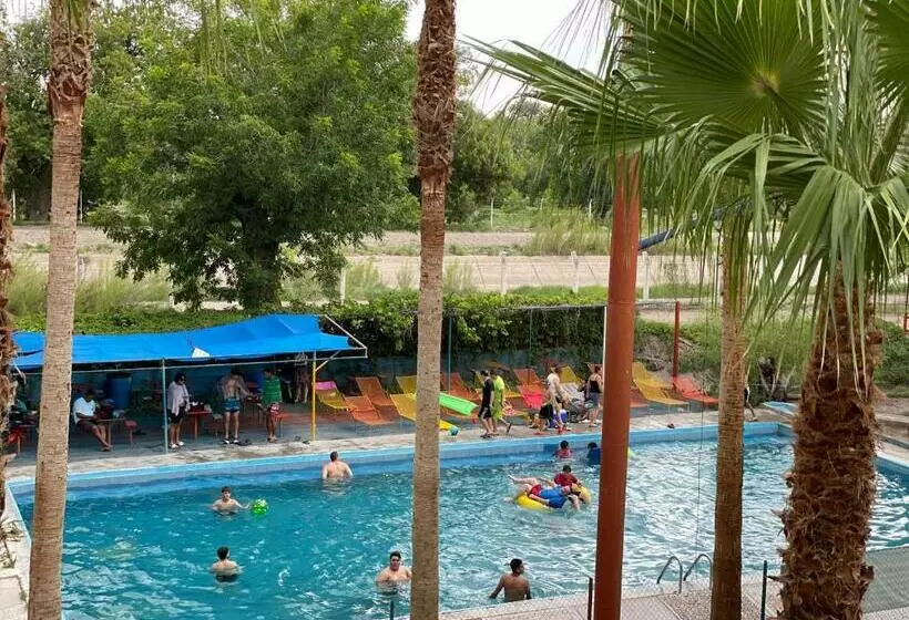 ホテル Y Balneario Ojo Caliente