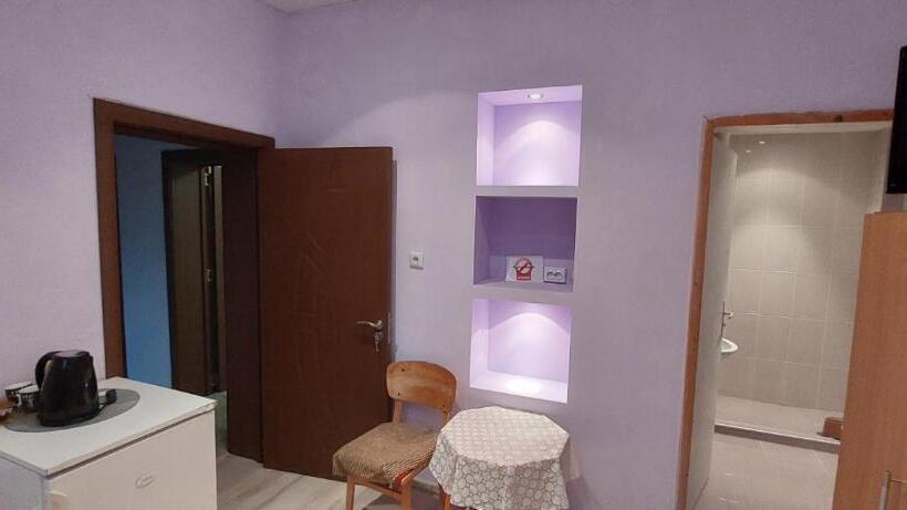 Pensió Guest House Kukera