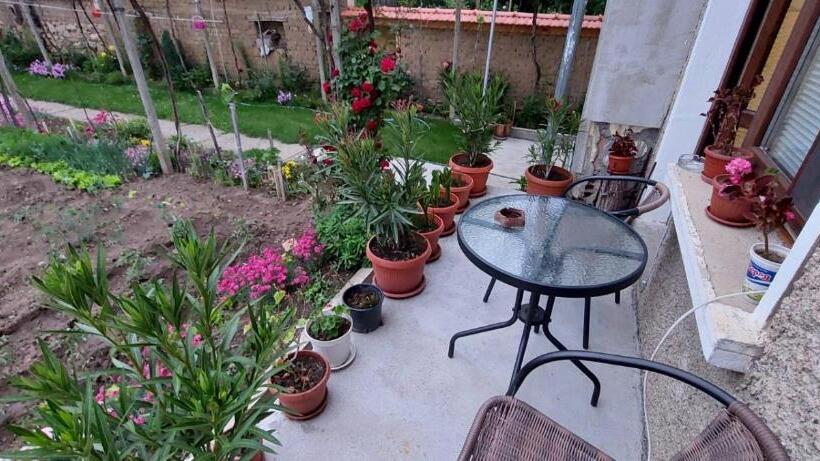 Pensió Guest House Kukera