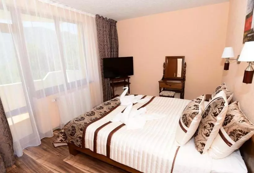 پانسیون Guesthouse Nefertiti