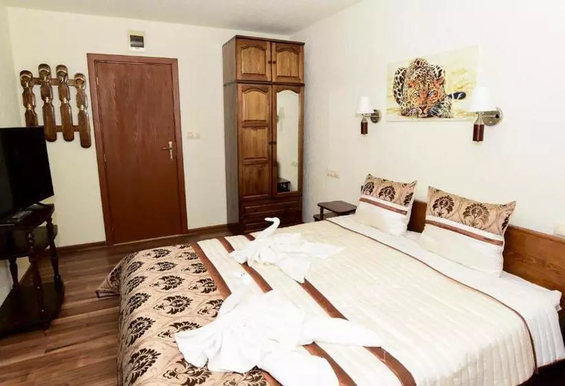 پانسیون Guesthouse Nefertiti