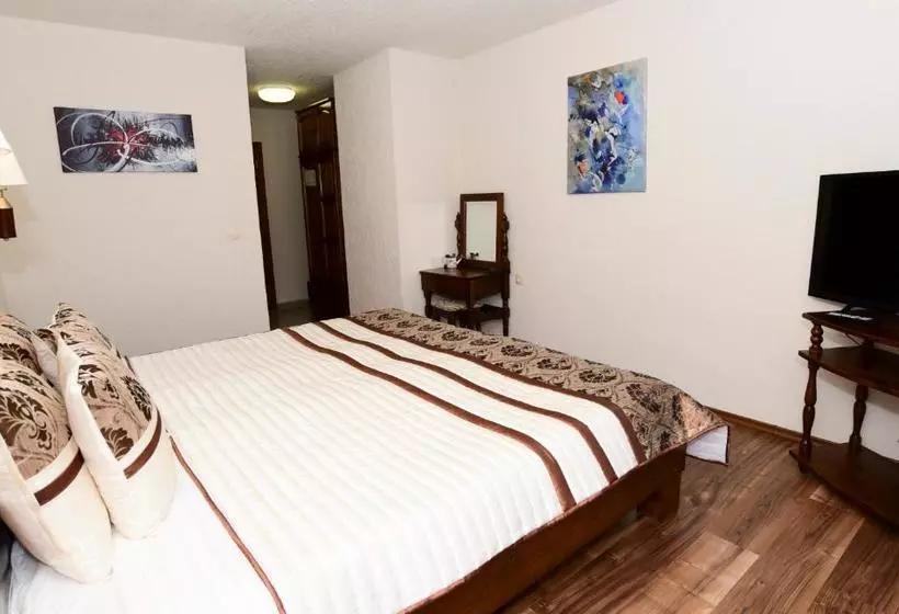 پانسیون Guesthouse Nefertiti