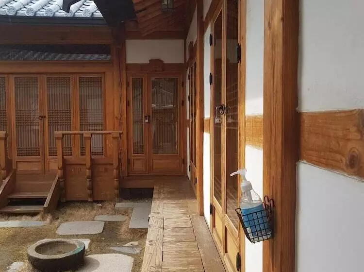 Majatalo Sarangroo