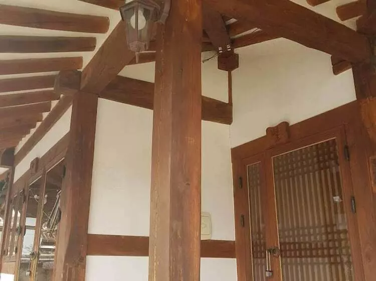 Majatalo Sarangroo