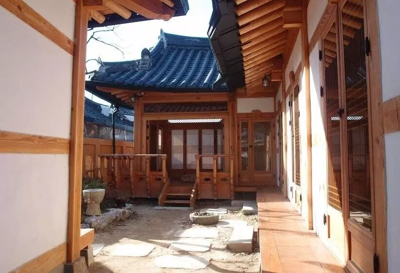 Majatalo Sarangroo