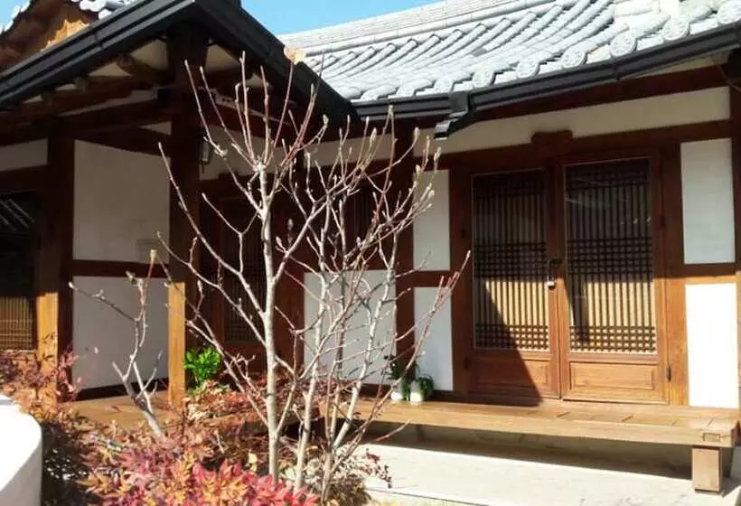 Majatalo Sarangroo