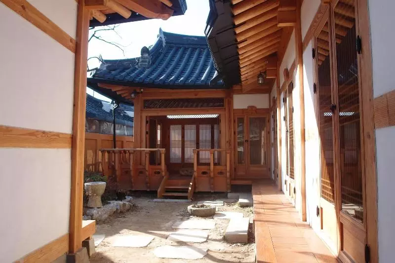 Majatalo Sarangroo
