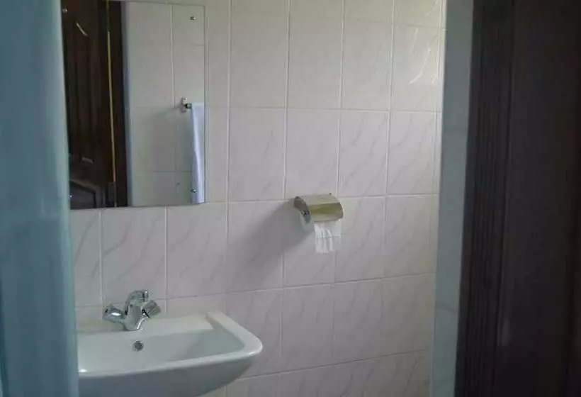 پانسیون Jari Inn Bistro