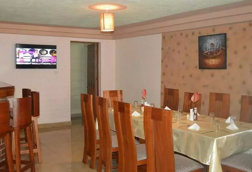 پانسیون Jari Inn Bistro