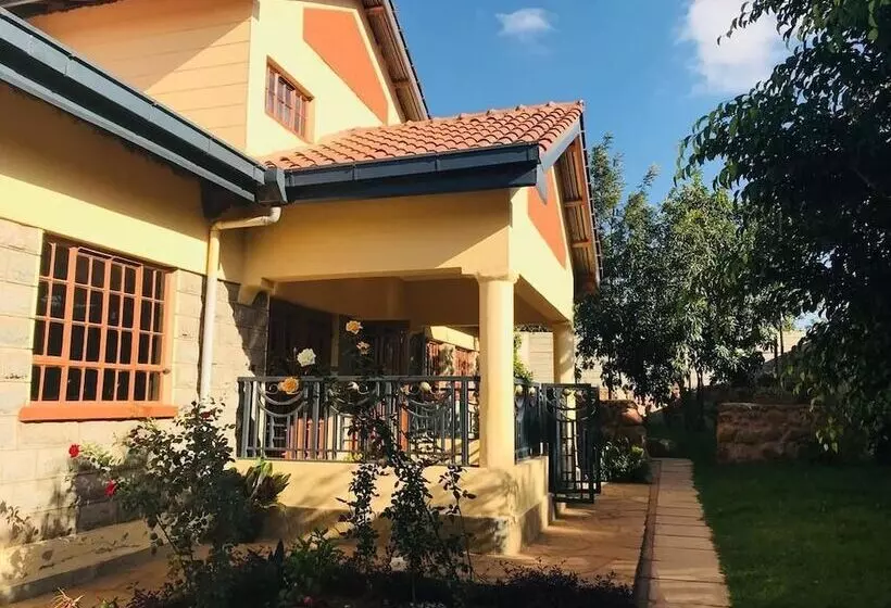پانسیون Jari Inn Bistro