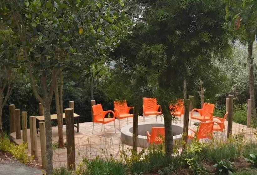 پانسیون Jari Inn Bistro
