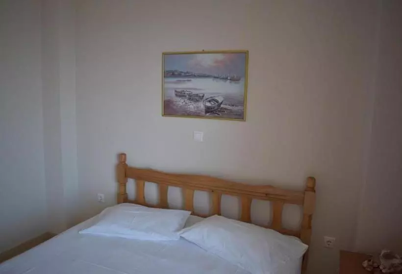 پانسیون J&b Rooms Dhermi