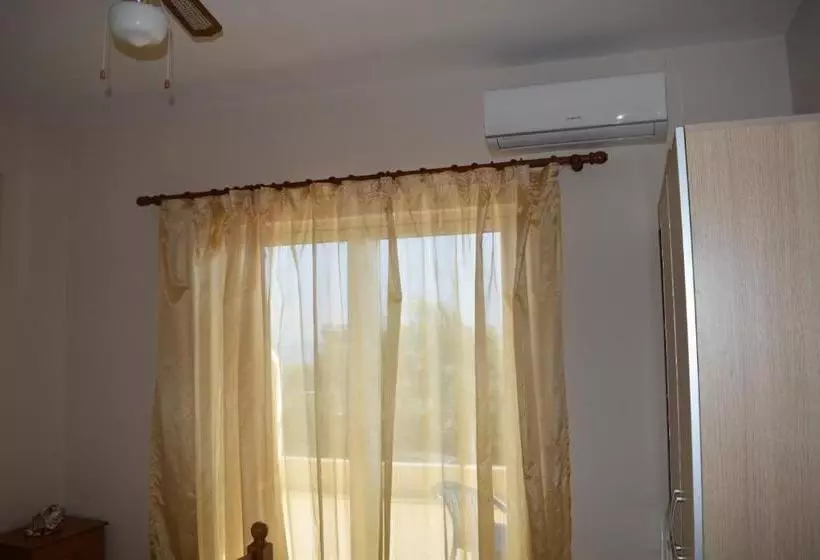 پانسیون J&b Rooms Dhermi