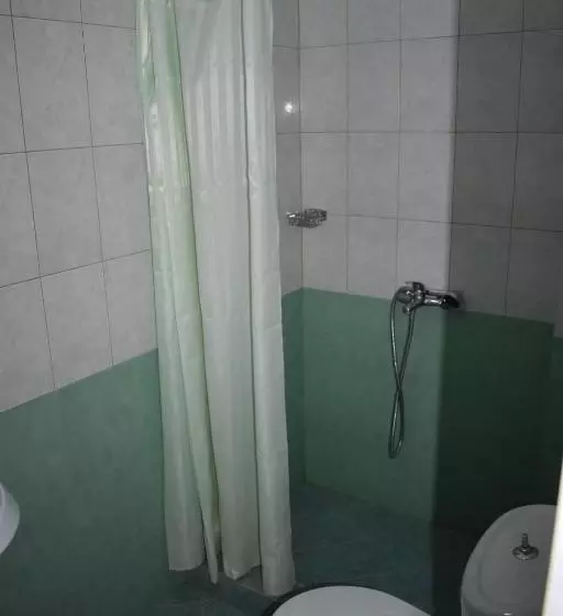 پانسیون J&b Rooms Dhermi