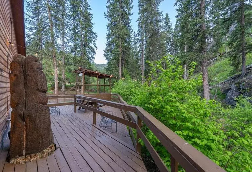Motelli Harney Camp Cabins