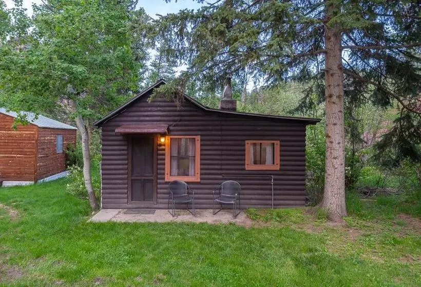 Motelli Harney Camp Cabins