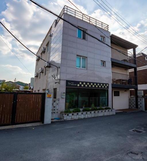 펜션 Gongju Ein Haus