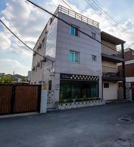 Majatalo Gongju Ein Haus