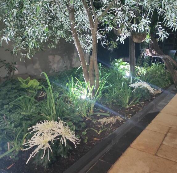 پانسیون Guest House Adriya